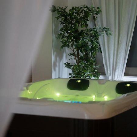 Spa Palawan Prive Avec Jacuzzi Et Sauna Liege Hotel Екстериор снимка